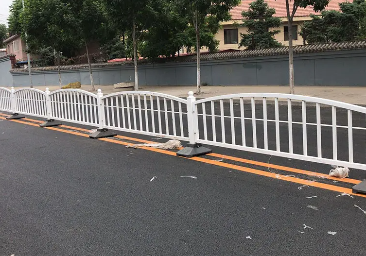 美兰市政道路护栏